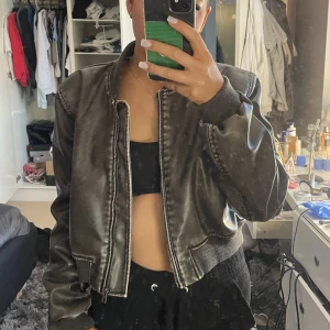 Zara jacka  - Zara jacka som inte är använd så mkt 