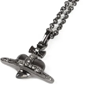 vivienne westwood halsband  - Har kollat så allt stämmer och att den är äkta, det kan ni även kolla själva. fina skick väldigt drip 