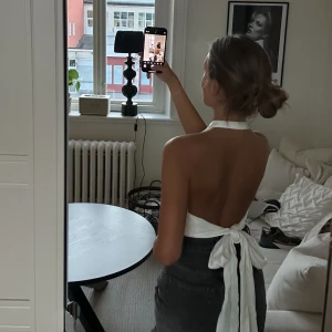 ZARA-topp - Oanvänd top ifrån Zara, säljes då de ej kommer till användning.  Frakt tillkommer