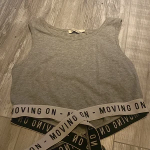 tröja - en jätte snygg tröja för 40 kr. Inte användt så mkt.