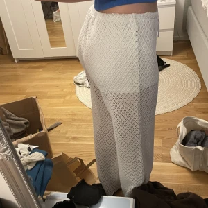 jättecoola byxor - använda på harry styles konserten förra året men kommer ej till användning nu🫶