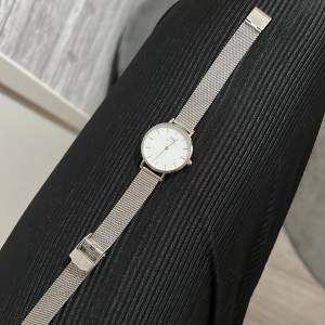 Klocka från Daniel Wellington, sparsamt använd