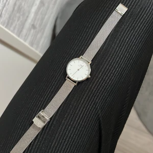 Klocka - Klocka från Daniel Wellington, sparsamt använd