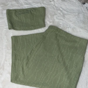 Midi kjol med topp  - Ljusgrönt set från SheIn 