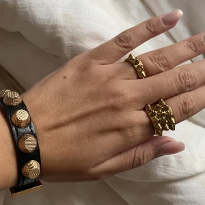 Edblad ring - Liten populär Edblad ring! Har några repor men inget som direkt syns🙌💕