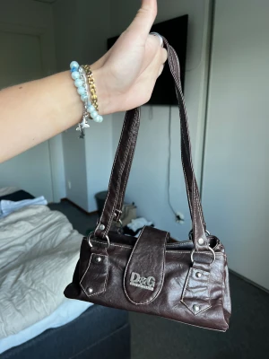 Brun väska  - Supersnygg! 