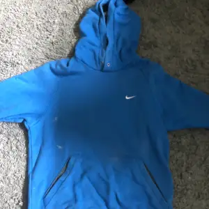 Nike hoodie till salu.  Storlek S 