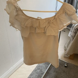 Tröja - 🫶Fin tröja från hm  🫶köparen sår för frakten 🫶kan mötas i Stockholm 