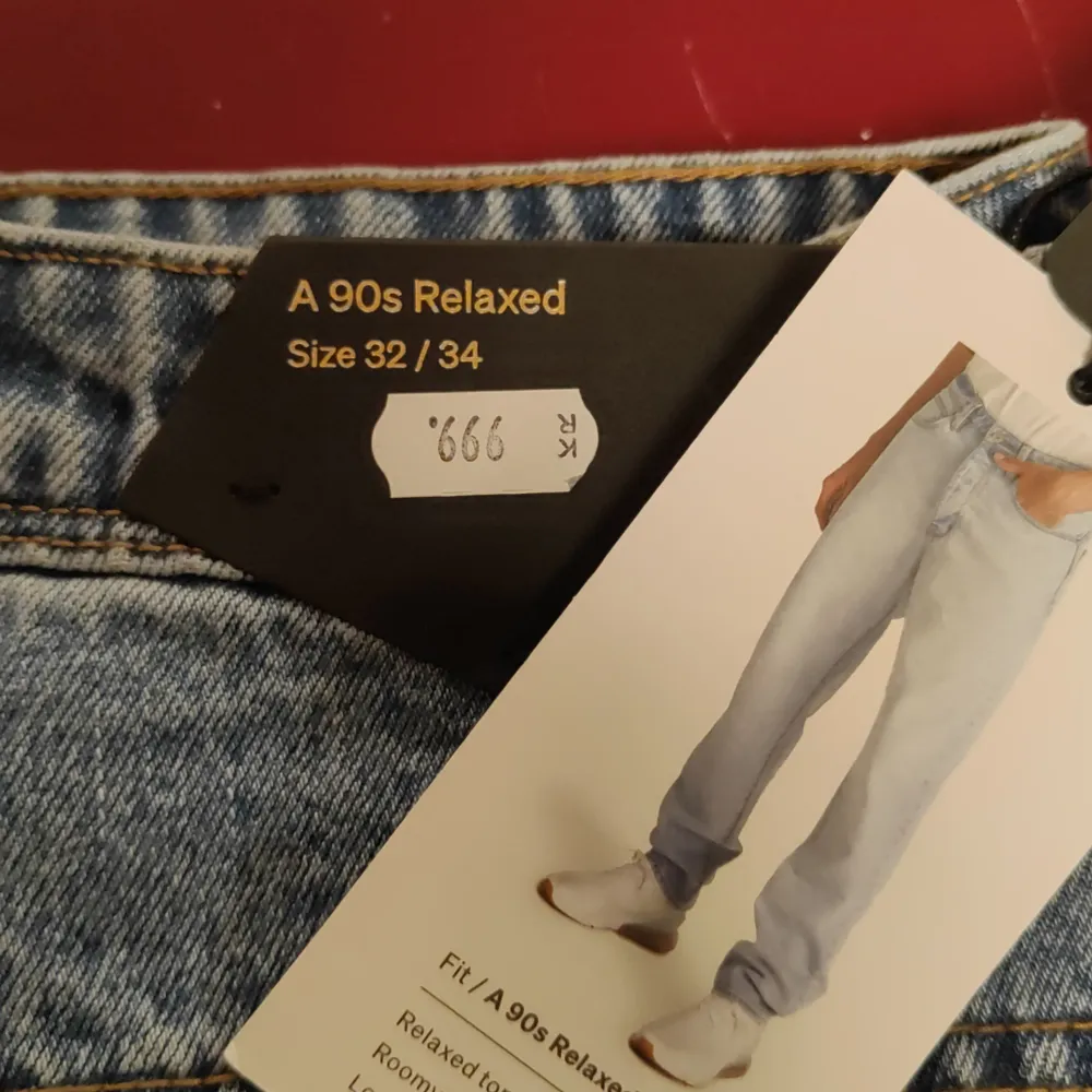 Ljusblåa jeans från A Brand, 90s relaxed fit. Storlek 32/34. Nya. . Jeans & Byxor.