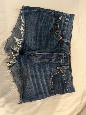 Levis shorts - As snygga levis shorts, strl M passar mig med S i vanliga fall 