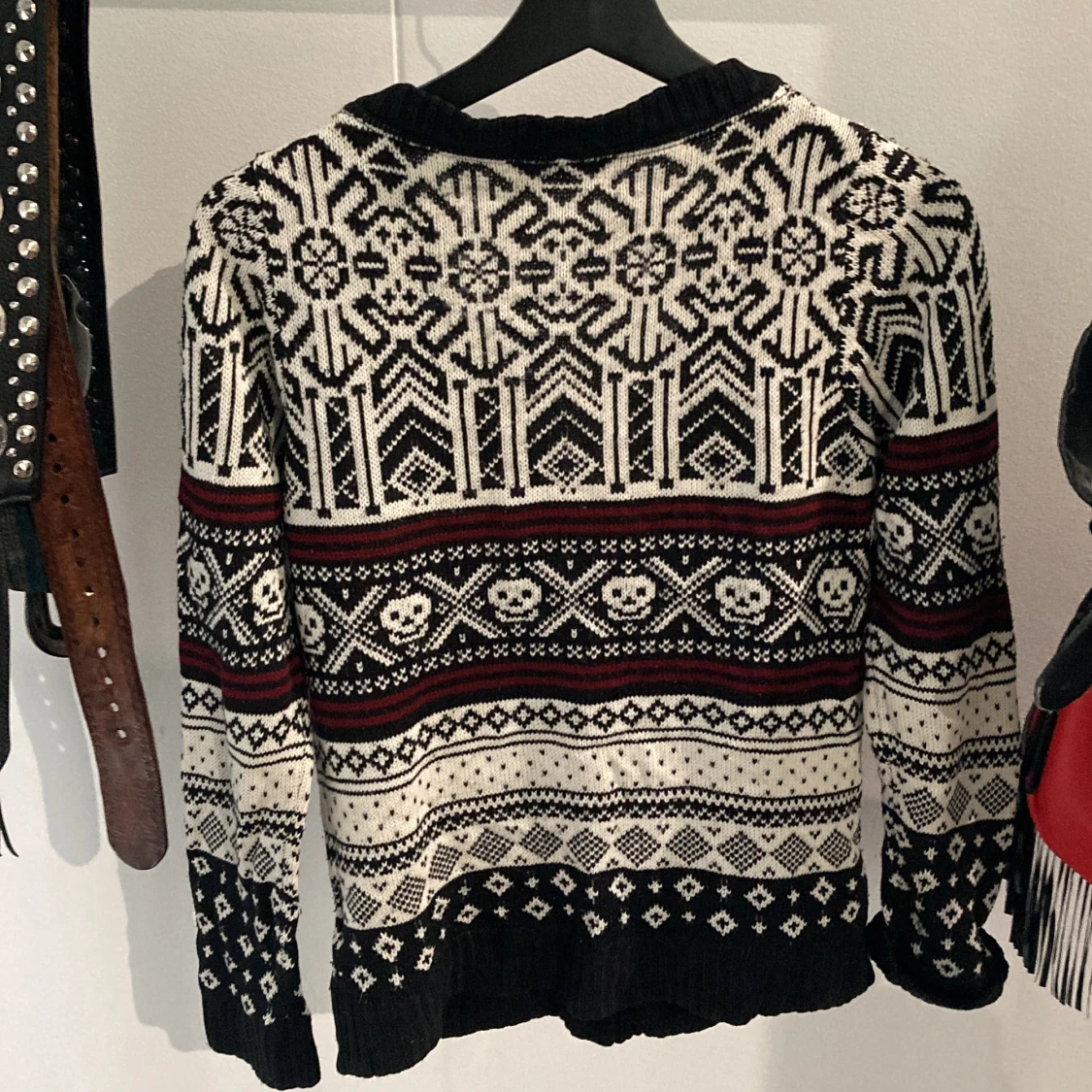 Kofta med dödskallar - 90