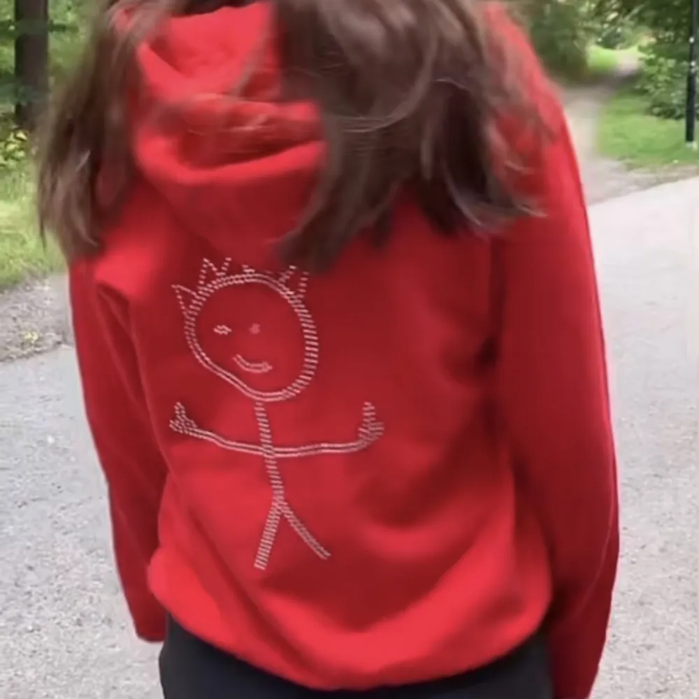 Tröja köpt för 2 år sedan från Stateofmind för 599. Tröjan är Unisex och i storlek S. Hoodies.