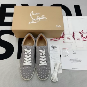 Christian Loubitin skor - Louboutin skor med kvitto Dustbag och box!! 