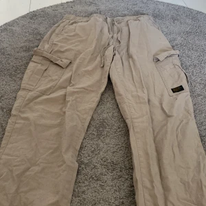 Cargo byxor  - Snygga cargo byxsor 