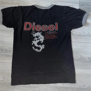 diesel tröja  - finns inte så mkt att säga det är vad ni ser på bilderna i storlek M sitter fint på