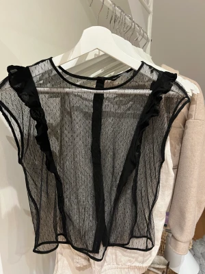 Festtopp - Jätte söt fest topp köpt på sellpy