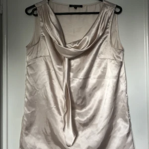 Fest tröja - En super snygg tröja i storlek 36💕