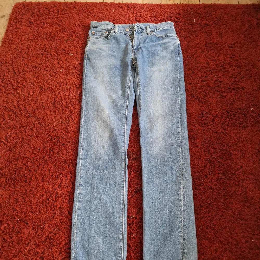 Storlek w W30 L32. Jeans & Byxor.