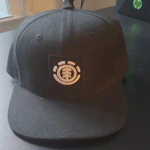 Element keps - Element keps Svart, one size Nyskick, aldrig använd. 