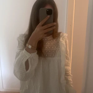 Zara blus - Super söt Zara blus som knappast är använd och är i fint skick❤️