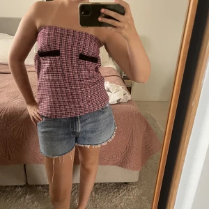 Färgglad kjol - En supersöt kjol med två fickor fram, passar även som en snygg topp🌸