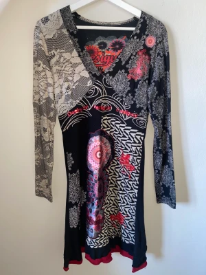 Desigual klänning ❤️ - Superfin klänning från desigual! Jättefint och skönt tyg ❤️