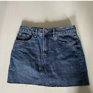 Jeans kjol - Säljer min jeanskjol från zara💓