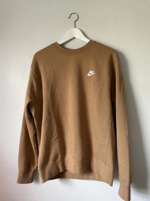 Sparsamt använt Niketröja - Använt max 3-4 gånger, mycket bra skick 