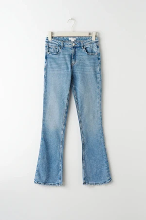 Bootcut jeans - Bootcut jeans från Gina  Skriv för frågor eller bilder
