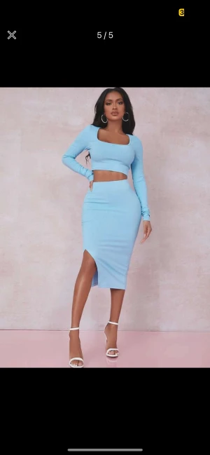 Blå set från shein - Säljer denna superfina setet från shein💙