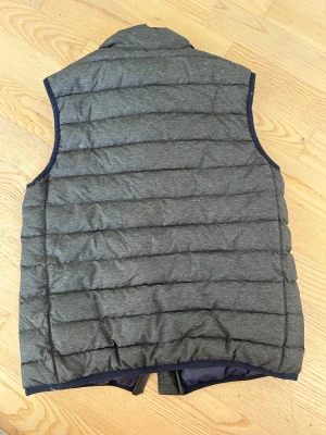 Ralph lauren väst  - Väst från Ralph lauren i bra sckik, barn storlek