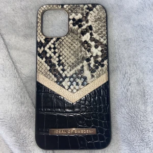 Ideal of sweden skal - Väldigt fint skick, till en iPhone 11 mini