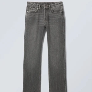 Weekday jeans - Säljer dessa jättefina weekday jeans i modellen pin mid!💓