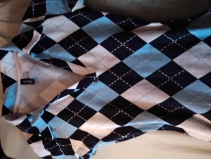 Rutig tajt klänning  - Köpt från hm för ca 2 år sedan men som gott som ny. 