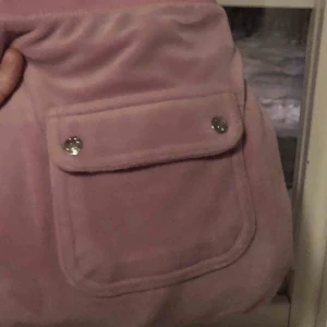 Juicy byxor uppsydda - Juicy byxor uppsydda för att passa mig (160 cm) av en sömmerska andvända en del men är i bra skick strl xs