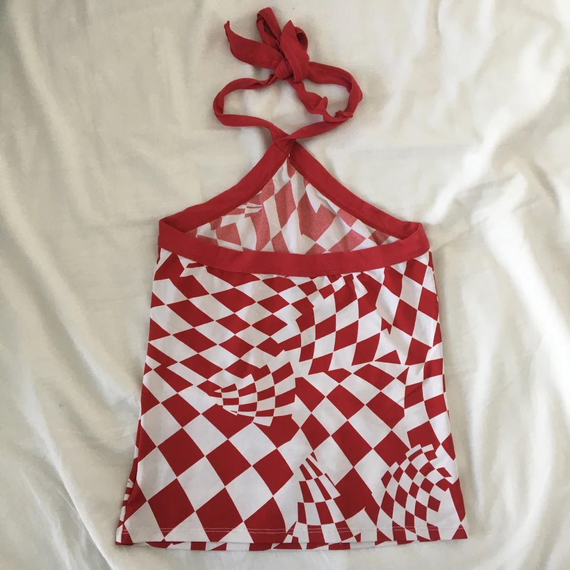 Röd och vit halternecktopp - 90