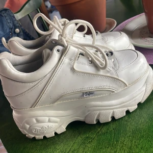 Buffalo - Buffalos i fint använt skick. Storlek 41