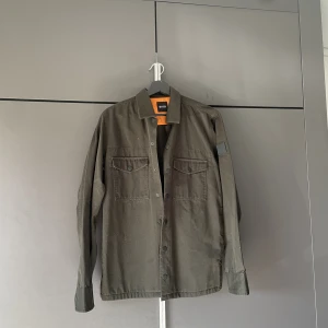 Hugo boss jacka  - Helt ny 