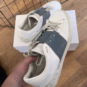 Valentino 44 - Valentino Size 44 Box och sko påse medföljer, alt gott/Hugo 