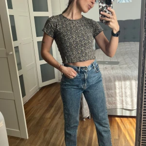 Pull&bear straight jeans - Size 34, barely used/worn.