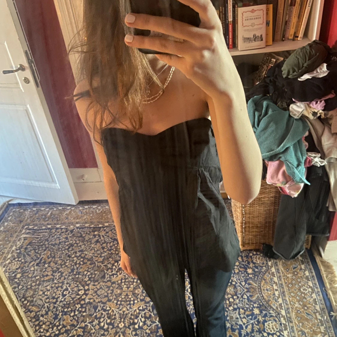 Jätte söt svart vintage axelbandslös topp!