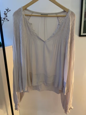 Hunkydory blus - Ljusrosa blus från Hunkydory