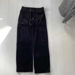 Juciy byxor - Har använt juciy byxorna en gång, och har sytt upp dem