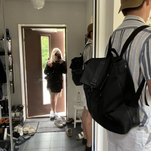 Fest klänning  - En jättesnygg festklänning från NAKD. Storlek 36, använd 1 gång. 