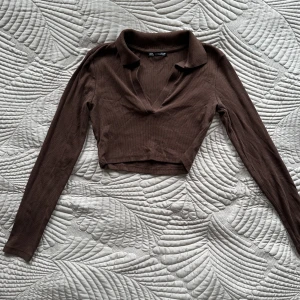 Brun crop top - Använd 1 gång, i gott skick 