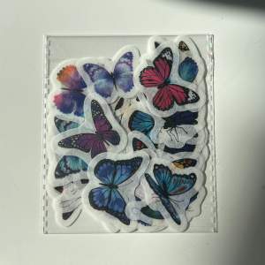 40st fjäril klistermärken för endast 30kr ink frakt