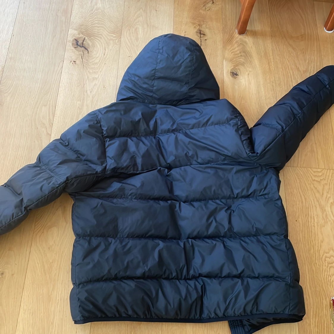 Svart Nike jacka  - 90