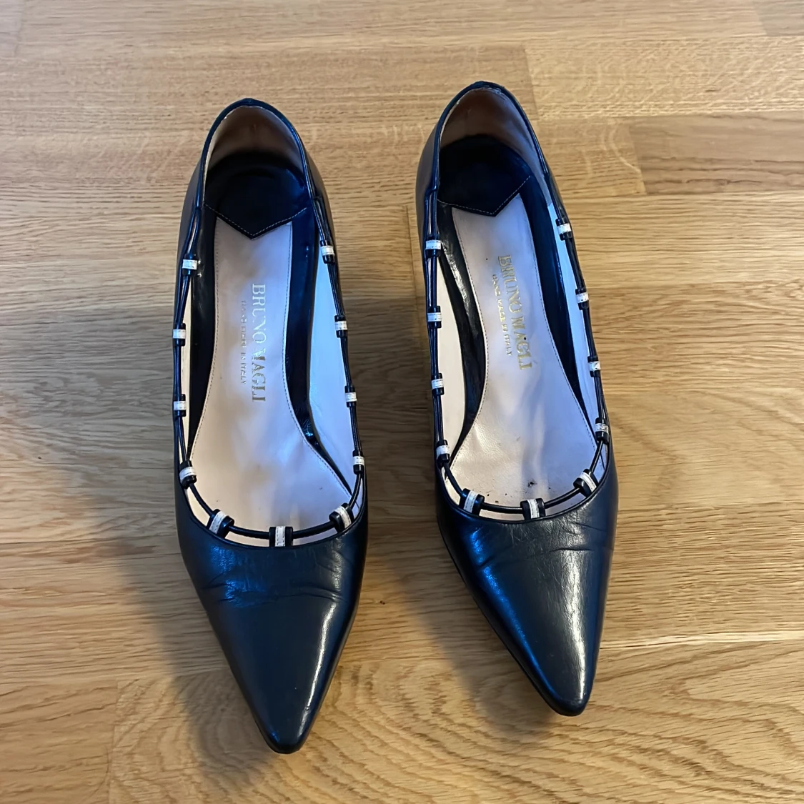 SNYGGASTE KLACKARNA  - 90