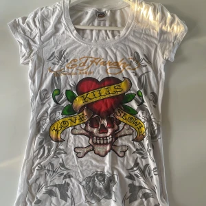 Ed Hardy T-shirt - Bra skick