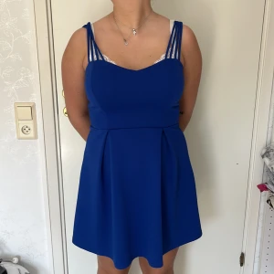 Söt sommar klänning - Söt blå sommarklänning